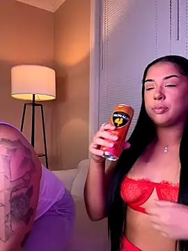 Snapshot of theviberoom chatting on September 21, 2025, 3:30 am theviberoom online show from September 21, 2025, 3:30 am