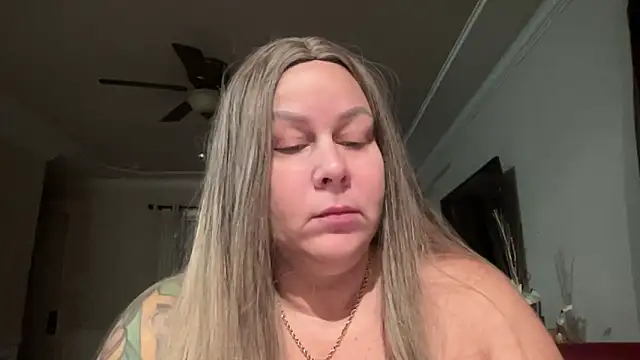 Snapshot of number1slut chatting on February 11, 2026, 12:32 pm number1slut online show from February 11, 2026, 12:32 pm