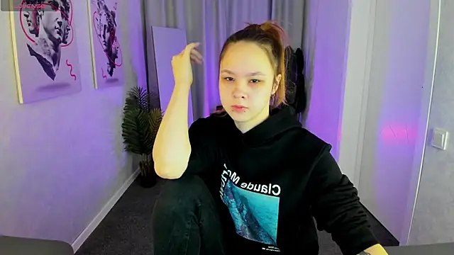 Snapshot of Lori_Blossom chatting on February 17, 2026, 1:13 am Lori Blossom online show from February 17, 2026, 1:13 am