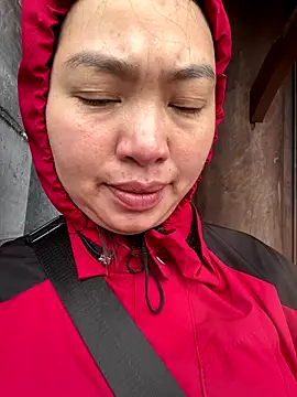 Snapshot of Nhung584 chatting on October 21, 2025, 3:07 am Nhung584 online show from October 21, 2025, 3:07 am