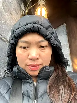 Snapshot of Nhung584 chatting on November 2, 2025, 4:04 am Nhung584 online show from November 2, 2025, 4:04 am