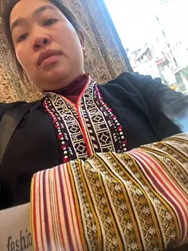 Snapshot of Nhung584 chatting on November 16, 2025, 9:48 am Nhung584 online show from November 16, 2025, 9:48 am