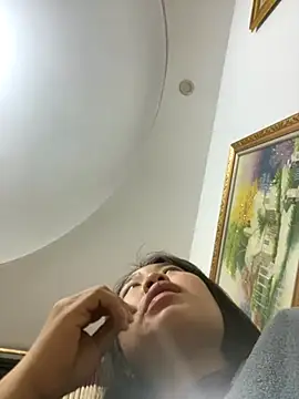 Snapshot of Nhung584 chatting on December 5, 2025, 12:25 pm Nhung584 online show from December 5, 2025, 12:25 pm