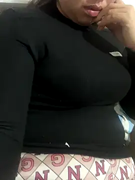 Nhung584 online show from December 21, 2025, 12:34 pm