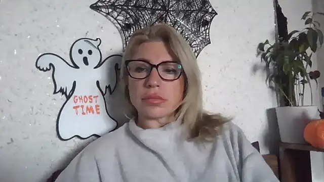 fox red lady7 online show from October 30, 2025, 6:48 am