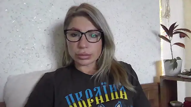 fox red lady7 online show from January 10, 2026, 12:51 pm