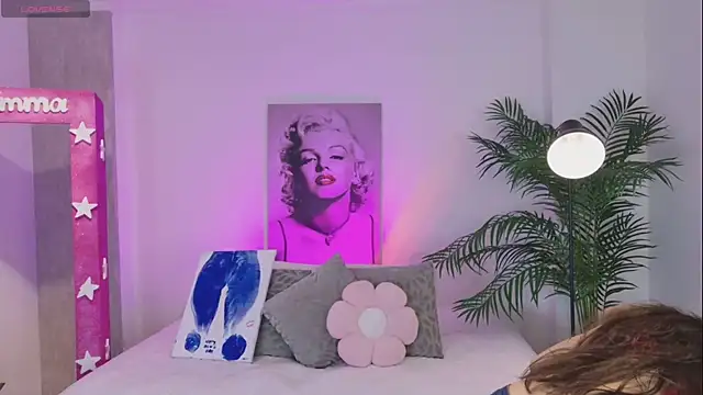 LUNAA    online show from March 24, 2026, 3:33 am