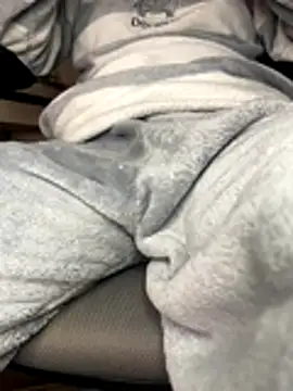 sonwmelt1 online show from October 20, 2025, 4:24 am