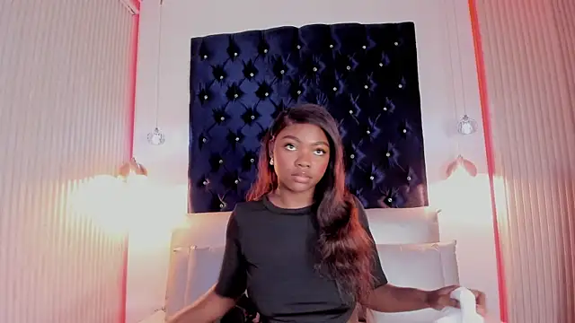 DahianaLopez  online show from April 16, 2026, 12:28 pm