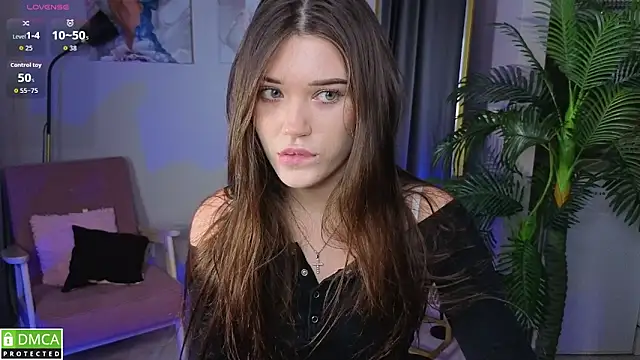 MollyBaby online show from November 19, 2025, 1:55 pm