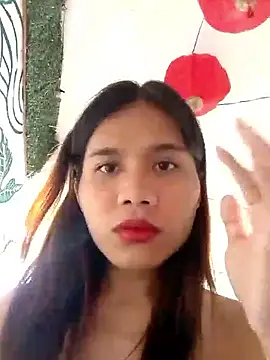 zoeytransph online show from December 19, 2025, 8:21 am