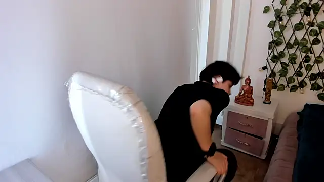 Nathaly ds online show from November 20, 2025, 7:13 pm