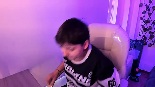 Nathaly ds online show from March 11, 2026, 3:07 pm