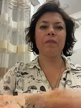 Kiravix online show from November 13, 2025, 7:46 pm