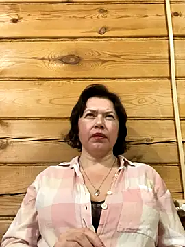 Kiravix online show from December 15, 2025, 5:17 pm