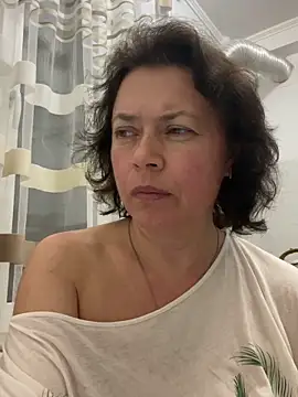Kiravix online show from June 2, 2026, 8:44 pm