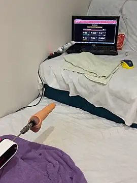 Ozge-SluttyScream69 online show from April 4, 2026, 8:17 pm