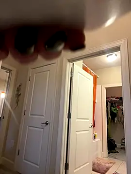 zarialove online show from October 3, 2025, 11:24 pm