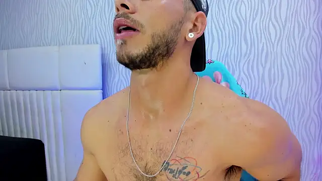 dylan jacobx online show from December 18, 2025, 3:45 am