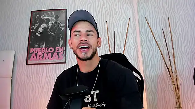 Snapshot of dylan_jacobx chatting on January 17, 2026, 4:06 am dylan jacobx online show from January 17, 2026, 4:06 am