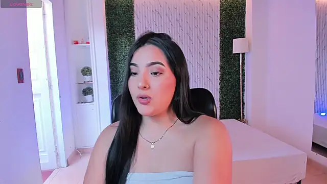 sofiacaramel online show from December 3, 2025, 4:16 pm