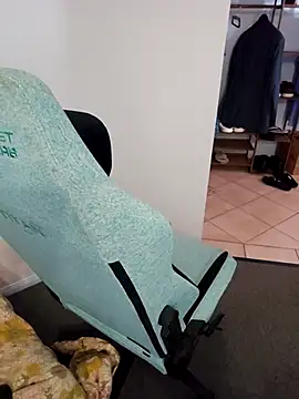 Snapshot of FailKitteh chatting on February 27, 2026, 1:27 am FailKitteh online show from February 27, 2026, 1:27 am