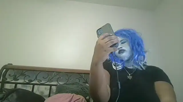 techprincessxx online show from September 16, 2025, 9:16 pm