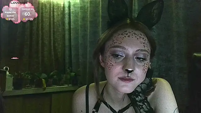 white liillyy online show from October 31, 2025, 10:44 pm