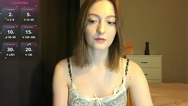 white liillyy online show from March 18, 2026, 10:13 pm