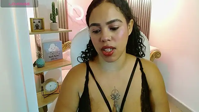 candyhot tk online show from April 22, 2026, 3:09 am