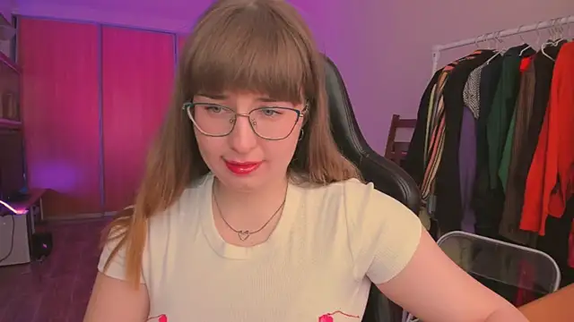 just fucked777 online show from April 18, 2026, 10:19 am