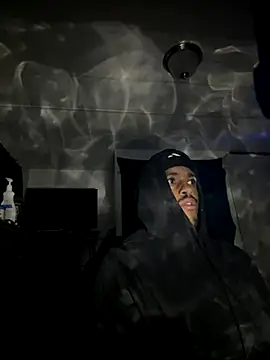 tyrek5051 online show from October 26, 2025, 3:45 am