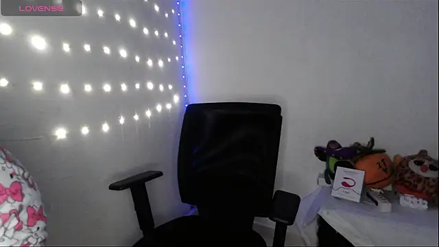 Sey pretty online show from September 20, 2025, 3:40 am