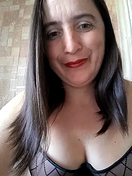 Snapshot of EvelinCutex chatting on September 24, 2025, 11:57 am EvelinCutex online show from September 24, 2025, 11:57 am