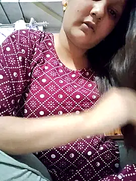 Anushka14321 online show from November 26, 2025, 6:20 pm