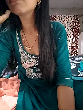 Snapshot of Paakhi-Singh chatting on April 24, 2026, 8:06 am Paakhi-Singh online show from April 24, 2026, 8:06 am