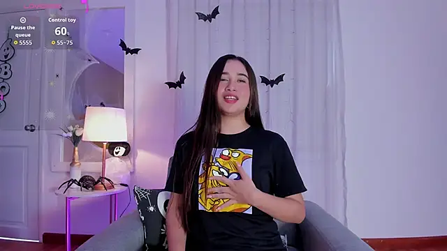 AuroraMiiller online show from October 27, 2025, 9:08 pm