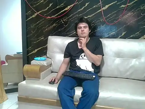 invincible200 online show from December 1, 2025, 3:06 pm