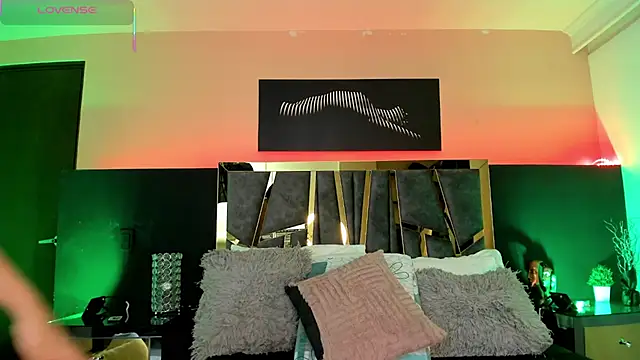 ScarletTorres online show from November 15, 2025, 4:36 pm