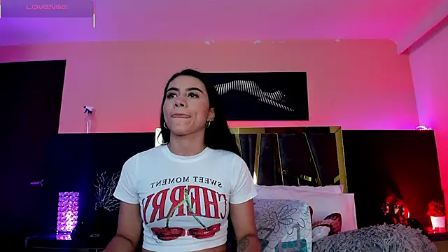 ScarletTorres online show from November 21, 2025, 6:06 pm