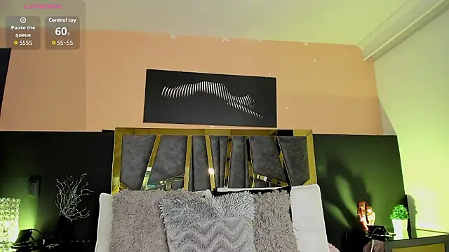 ScarletTorres online show from February 2, 2026, 6:28 pm