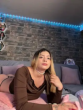 Melissa coll online show from February 17, 2026, 4:53 am