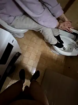 coppiaoraleee online show from November 29, 2025, 4:48 am