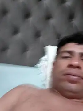 Snapshot of paulinhogostosinho chatting on November 4, 2025, 10:42 pm paulinhogostosinho online show from November 4, 2025, 10:42 pm