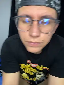 Kurtxxx22 online show from November 17, 2025, 1:55 am