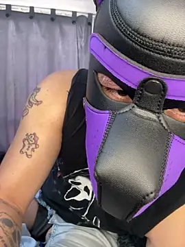 Kurtxxx22 online show from May 23, 2026, 3:27 pm