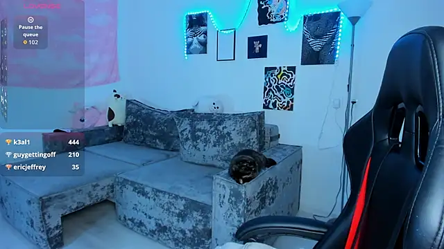 cute little ass online show from September 10, 2025, 12:10 am