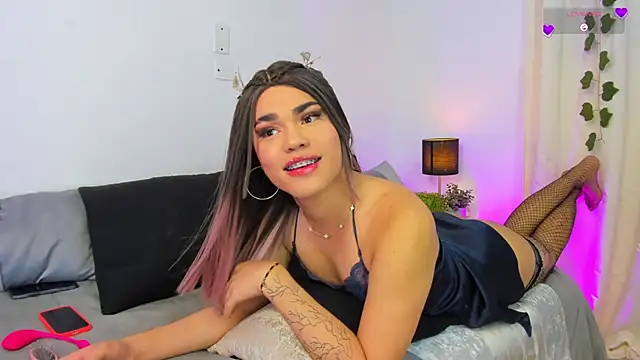 Snapshot of blazeestevezz chatting on October 27, 2025, 1:31 am blazeestevezz online show from October 27, 2025, 1:31 am