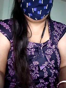 Sexey-Rani online show from November 6, 2025, 3:02 pm