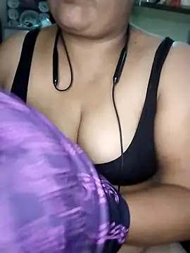 Sexey-Rani online show from November 9, 2025, 9:51 am